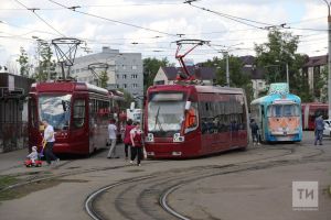 В Казани происшествие с трамваем: на проспекте Победы из-за изношенных рельсов вагон вышел из строя