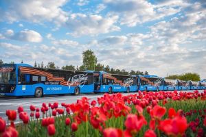 В Челнах запущены тематические «Автобусы Победы» в честь Дня Победы