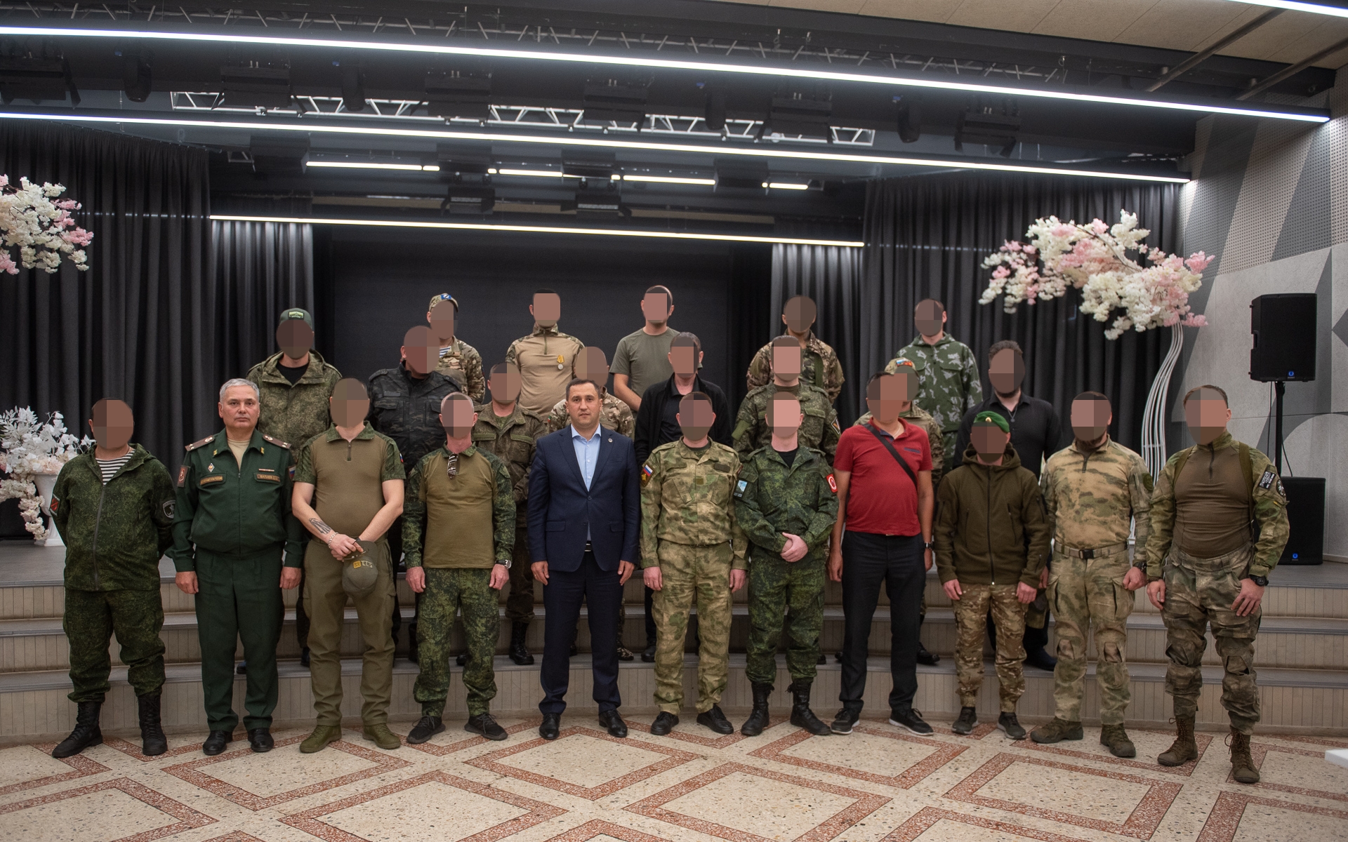 Власти Челнов встретились с бойцами, вернувшимися в отпуск