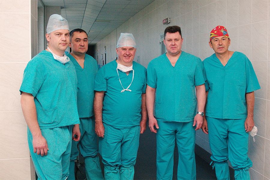 Областная клиническая больница мурманск. Хирург областная больница им. Хирург областная больница им. Хирург областная больница им. Хирурги областной больницы.