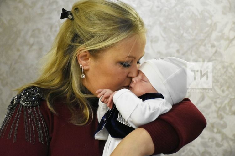 В Татарстане врачи спасли многодетную мать, беременную четвертым ребенком, от COVID-19
