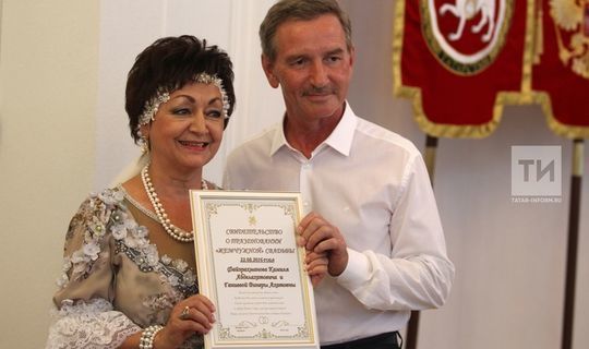 В Татарстане попрощались с мужем народной артистки Винеры Ганеевой