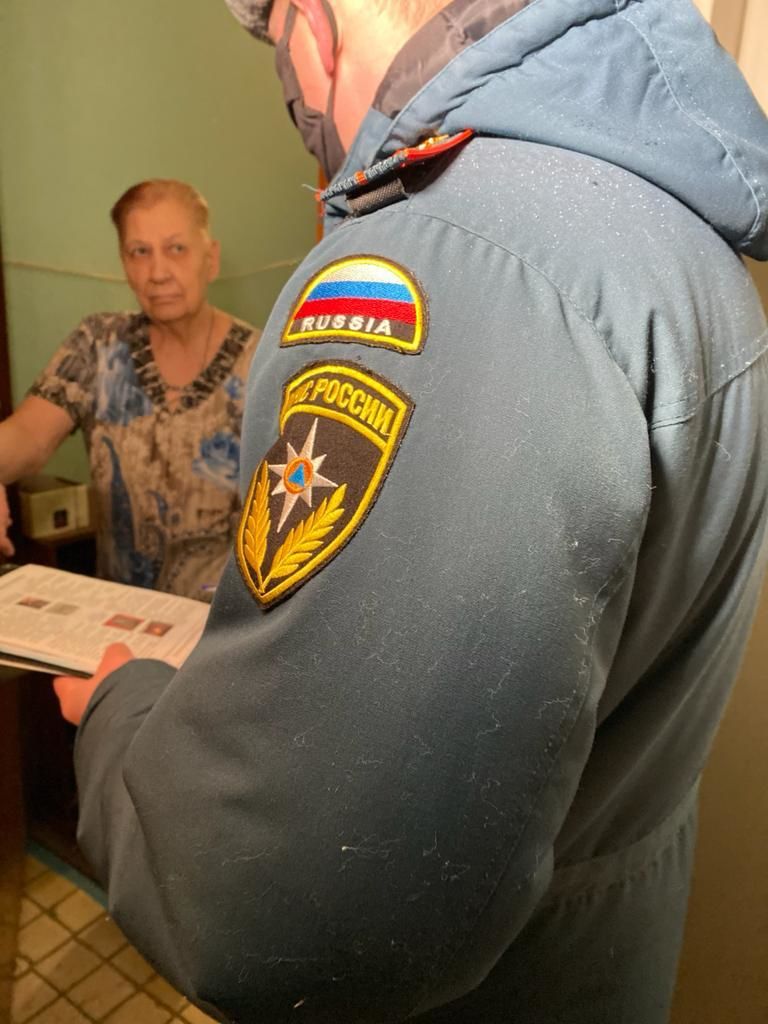 Сотрудники МЧС Челнов провели очередной рейд в рамках месячника безопасности в жилье