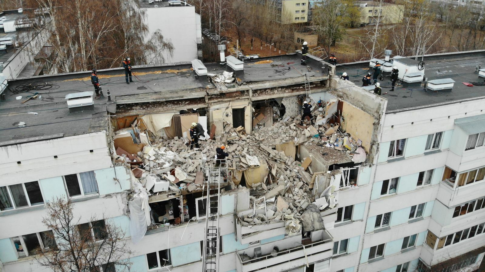 Жителям Челнов разрешили заходить в дом, где прогремел взрыв
