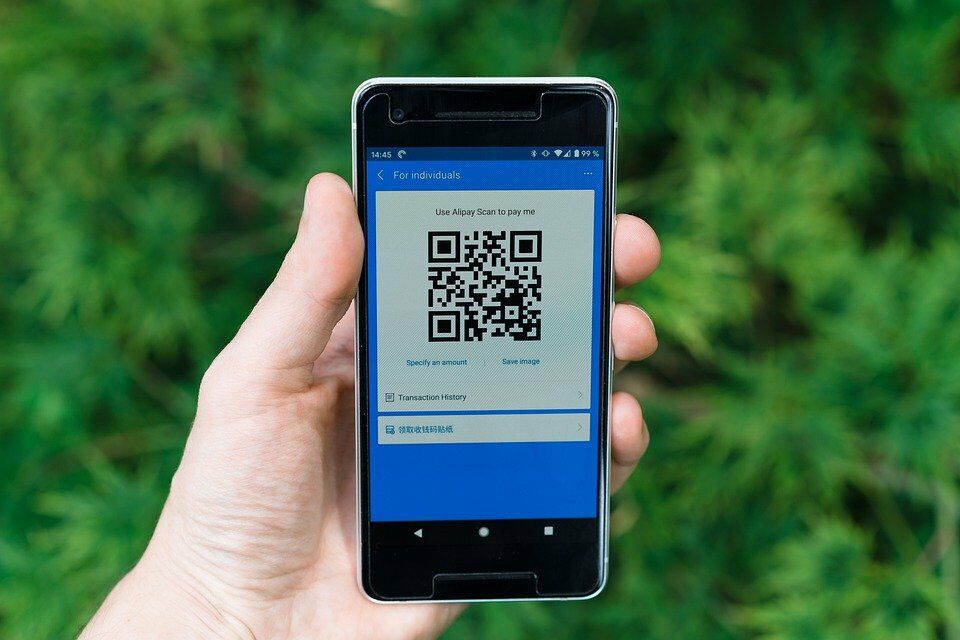 На лекцию по QR-коду: как организовано обучение в вузах Челнов