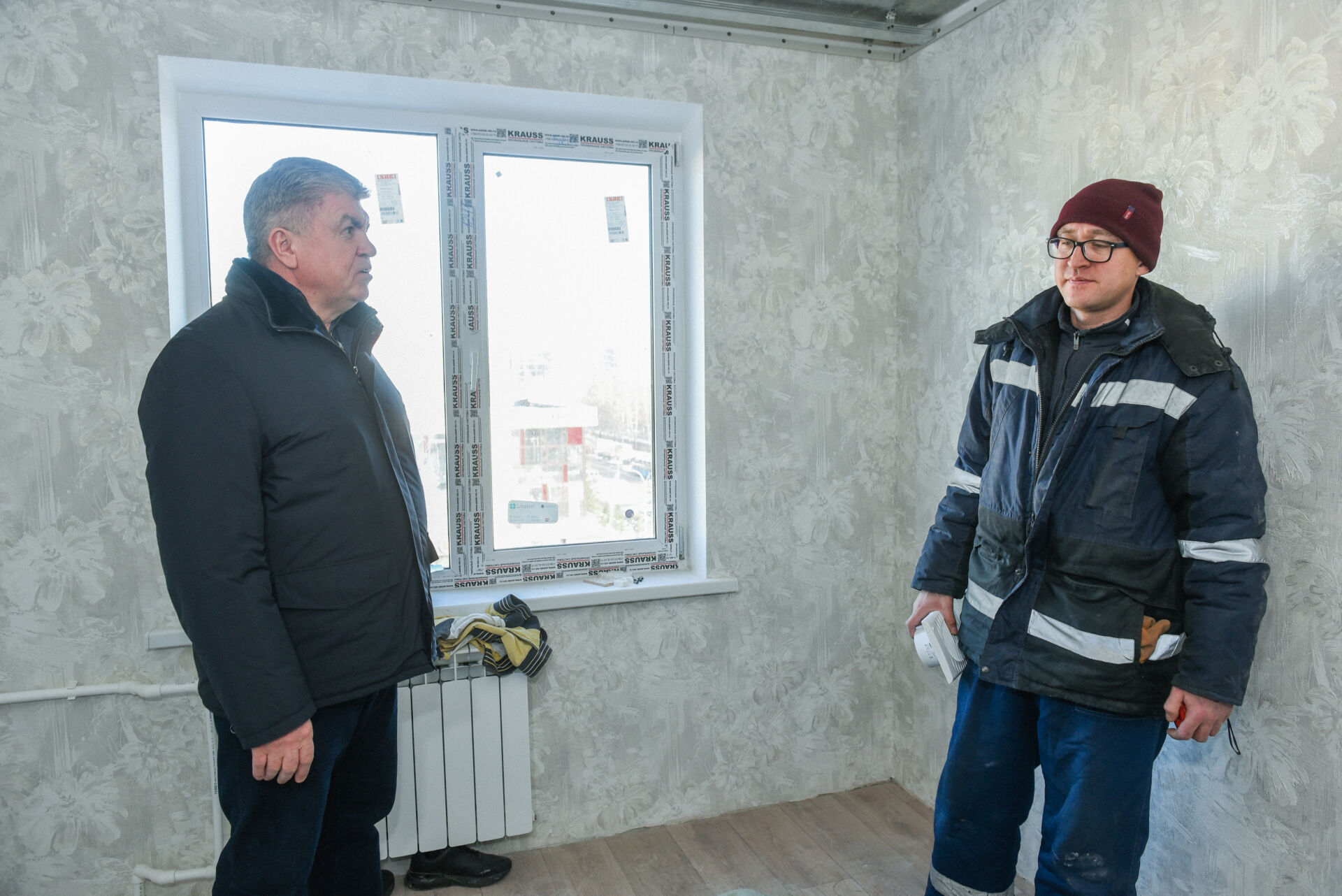 Магдеев проверил ход восстановления дома 48/20, где в&nbsp;октябре прогремел взрыв