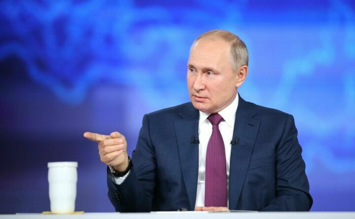 Президент России Владимир Путин выступил против использования QR-кодов под Новый год