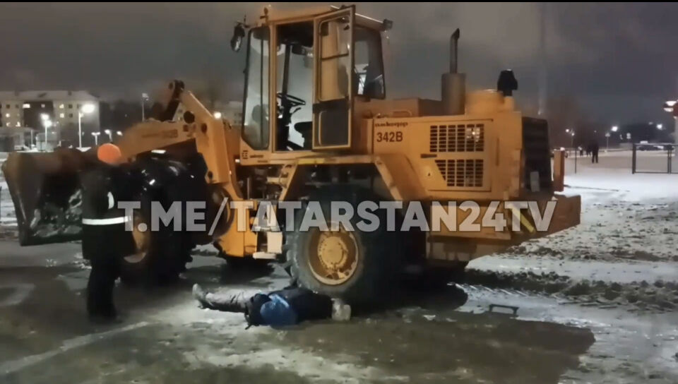 В&nbsp;Татарстане мужчина погиб под колесами снегоуборочной машины