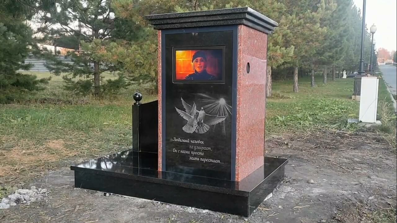 Первый в&nbsp;России погребальный памятник с&nbsp;телевизором разработал челнинский инженер