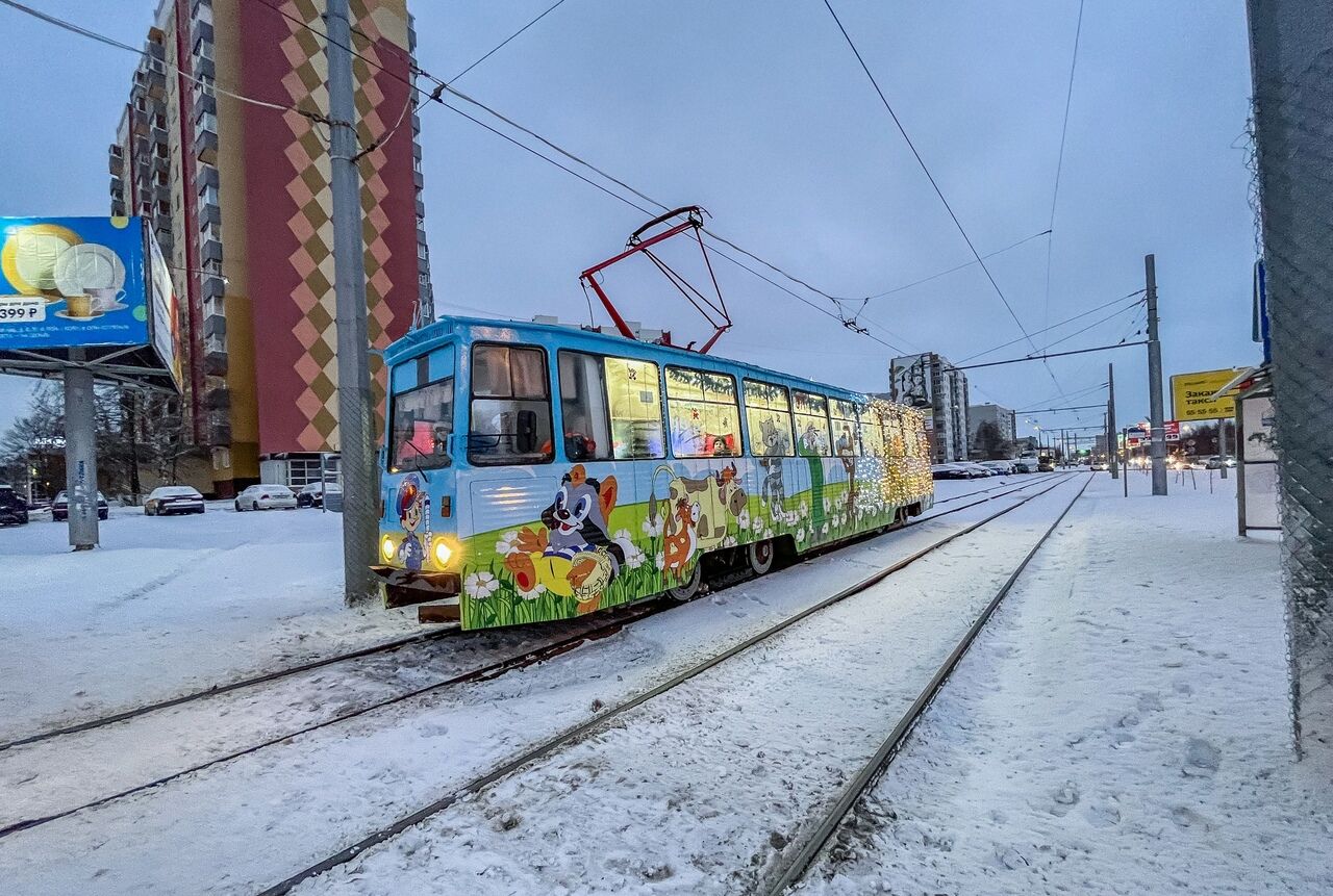 Новогодний экскурсионный трамвай запустили в Набережных Челнах