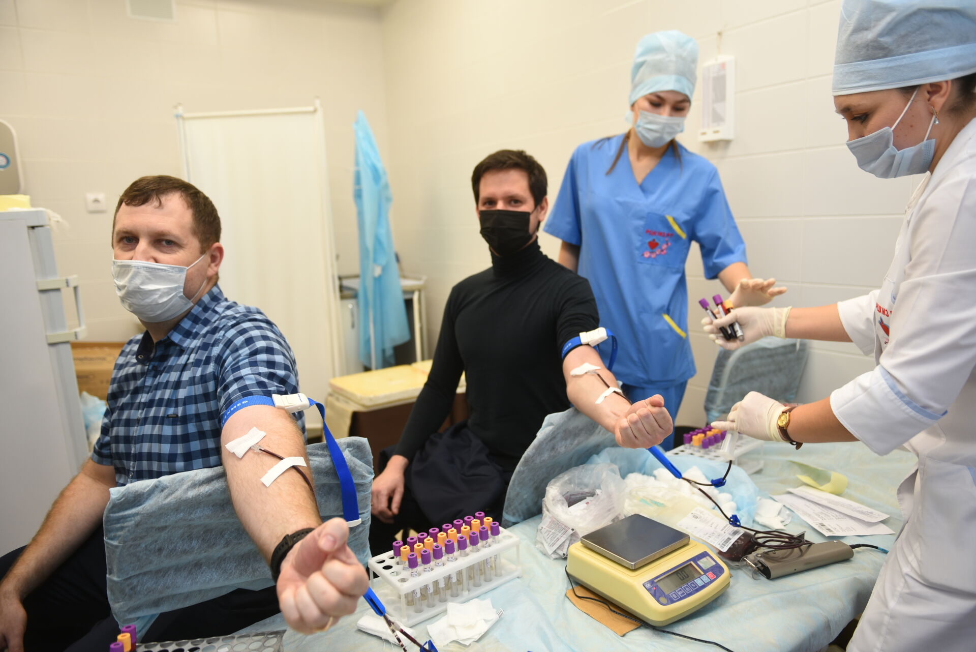 В Челнах депутаты и сотрудники администрации стали донорами крови