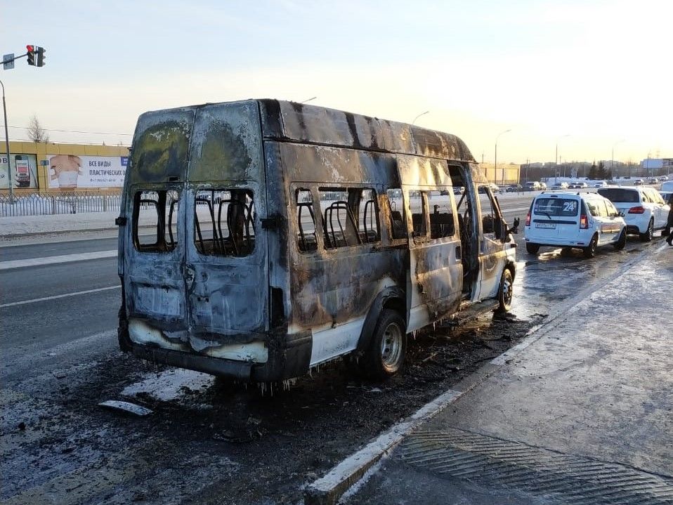 В&nbsp;Челнах на&nbsp;остановке «Челныгорстрой» сгорел рейсовый автобус №&nbsp;26