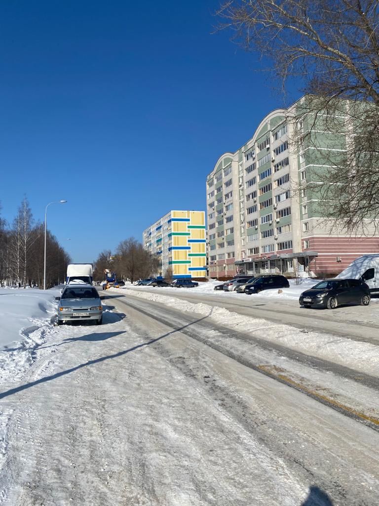 Весна встречает снегопадом: справляются&nbsp;ли коммунальные службы Челнов с&nbsp;уборкой дорог и&nbsp;местных проездов от&nbsp;снега