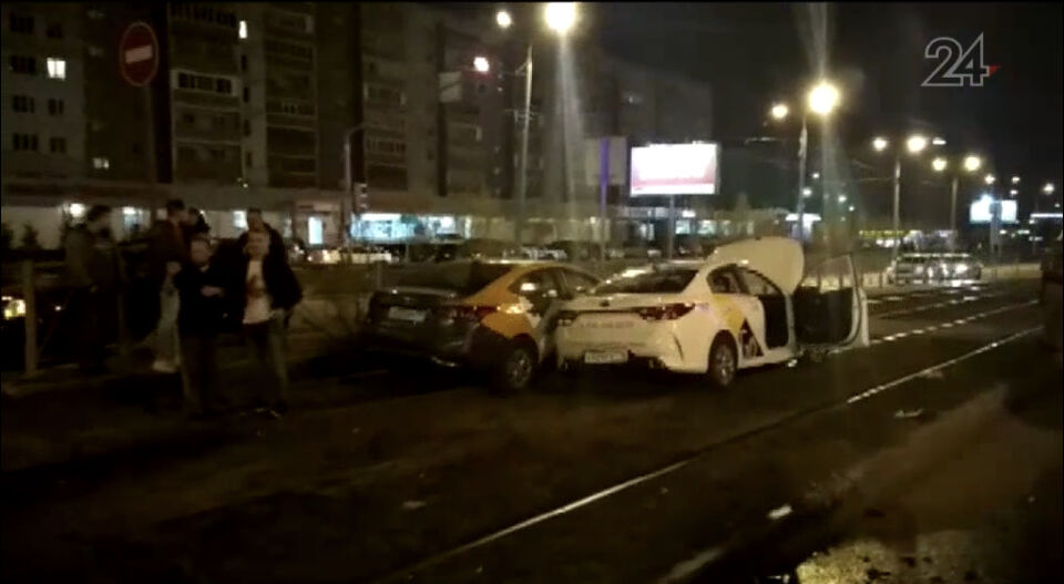 В&nbsp;Татарстане девушка за&nbsp;рулём каршеринговой машины спровоцировала серьёзное ДТП