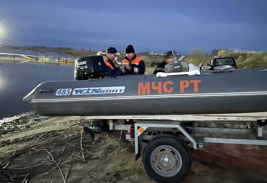 Один человек погиб при переворачивании лодки с&nbsp;людьми в&nbsp;Татарстане