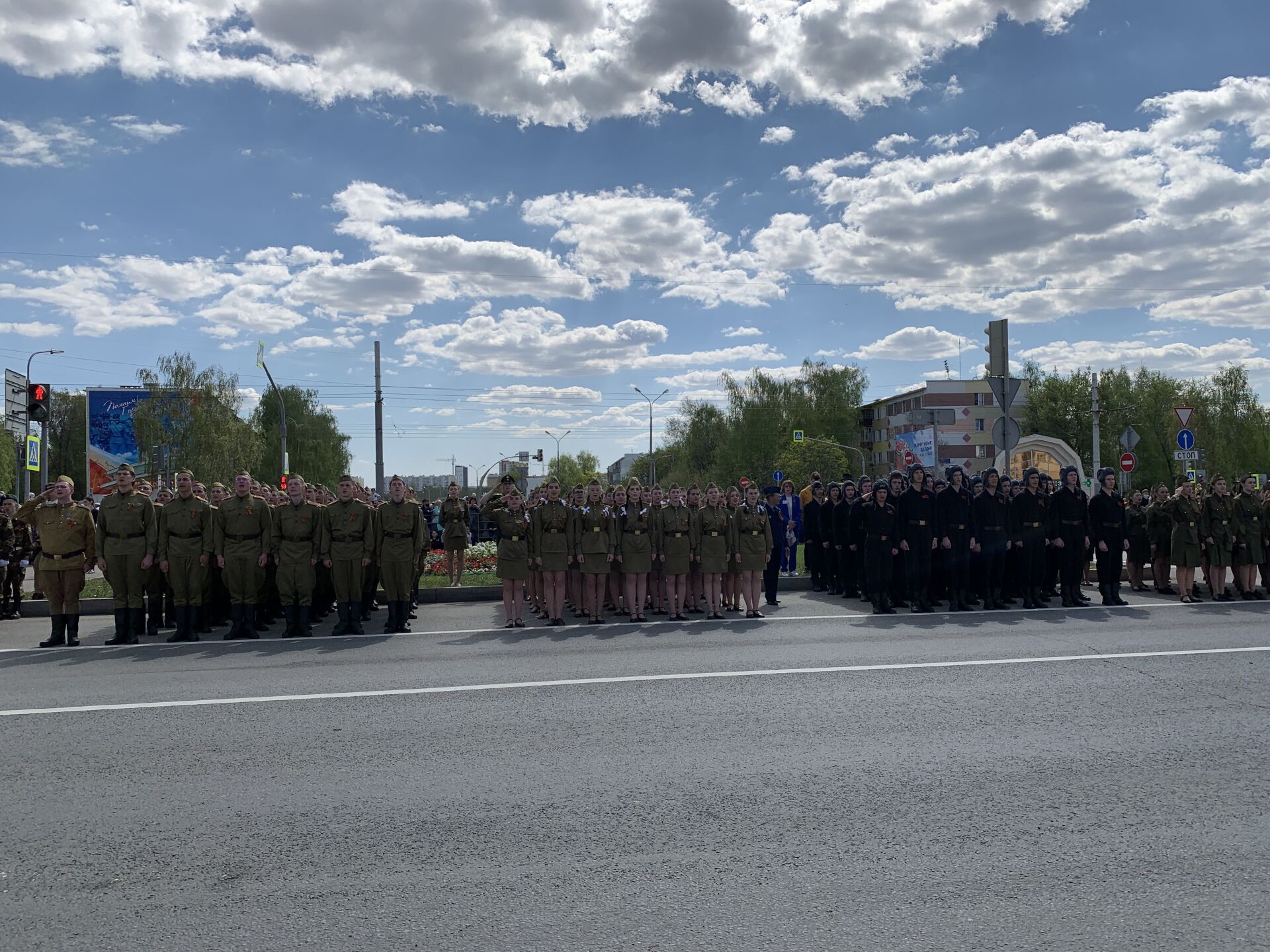 В&nbsp;Челнах состоялся парад Победы