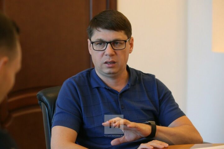 Шамиль Садыков рассказал, что чтение бумажных книг и журналов снова в моде