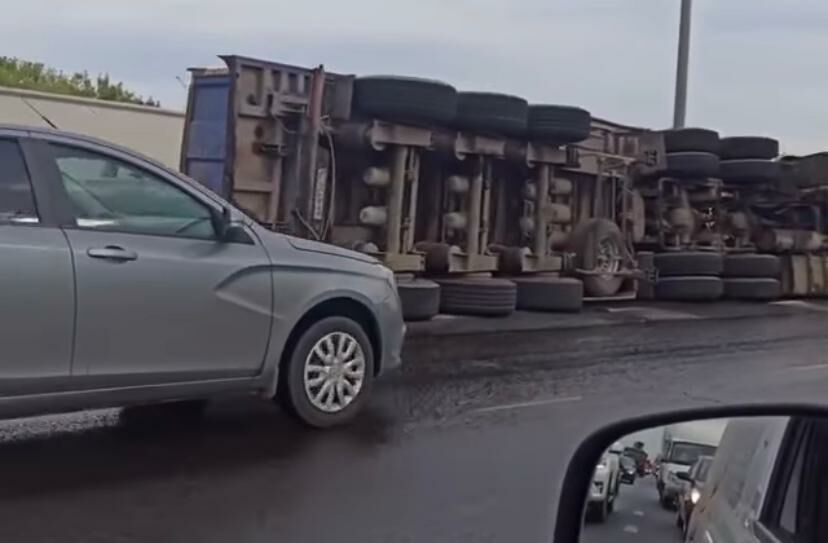 В Набережных Челнах произошло ДТП, спровоцировавшее огромную пробку