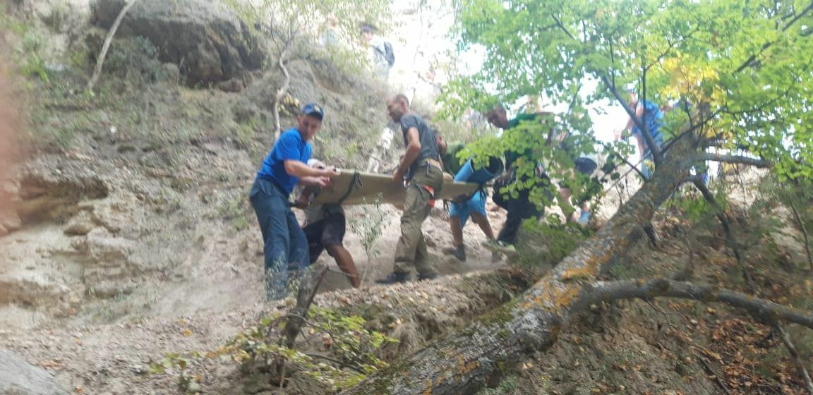 В РТ во время занятий скалолазанием сорвалась женщина, она погибла