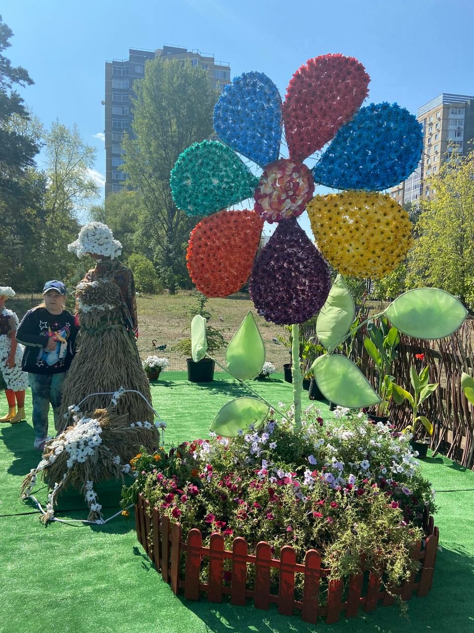 В&nbsp;Набережных Челнах открылся фестиваль цветов «Акварель-2021»