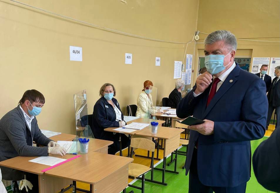 В Челнах Наиль Магдеев  проголосовал на выборах депутатов Государственной Думы