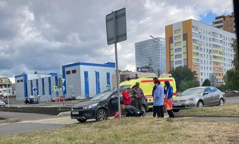 В Челнах на пешеходном переходе сбили пенсионерку, водитель скрылся с места ДТП