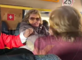 В Челнах в маршрутке произошла драка между женщинами за место