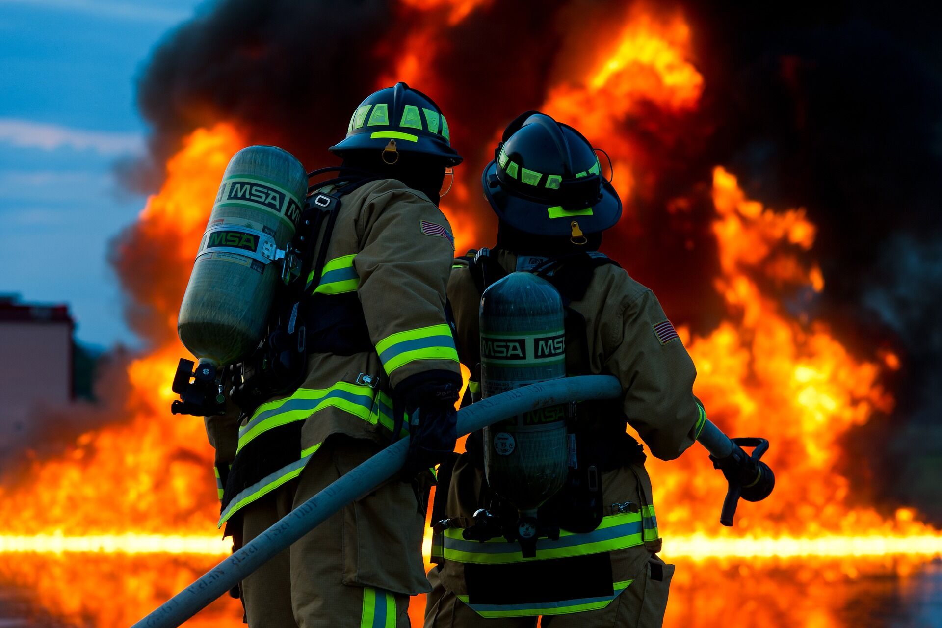 В Челнах при пожаре в пятиэтажке погибла пенсионерка