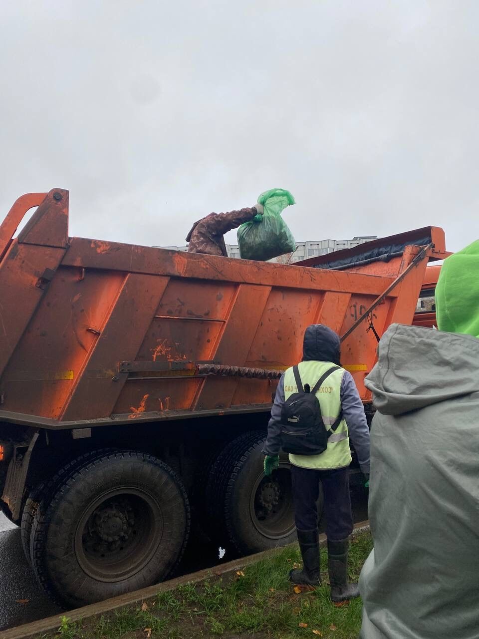 В&nbsp;рамках субботника в&nbsp;Челнах вывезено 8&nbsp;машин с&nbsp;мусором