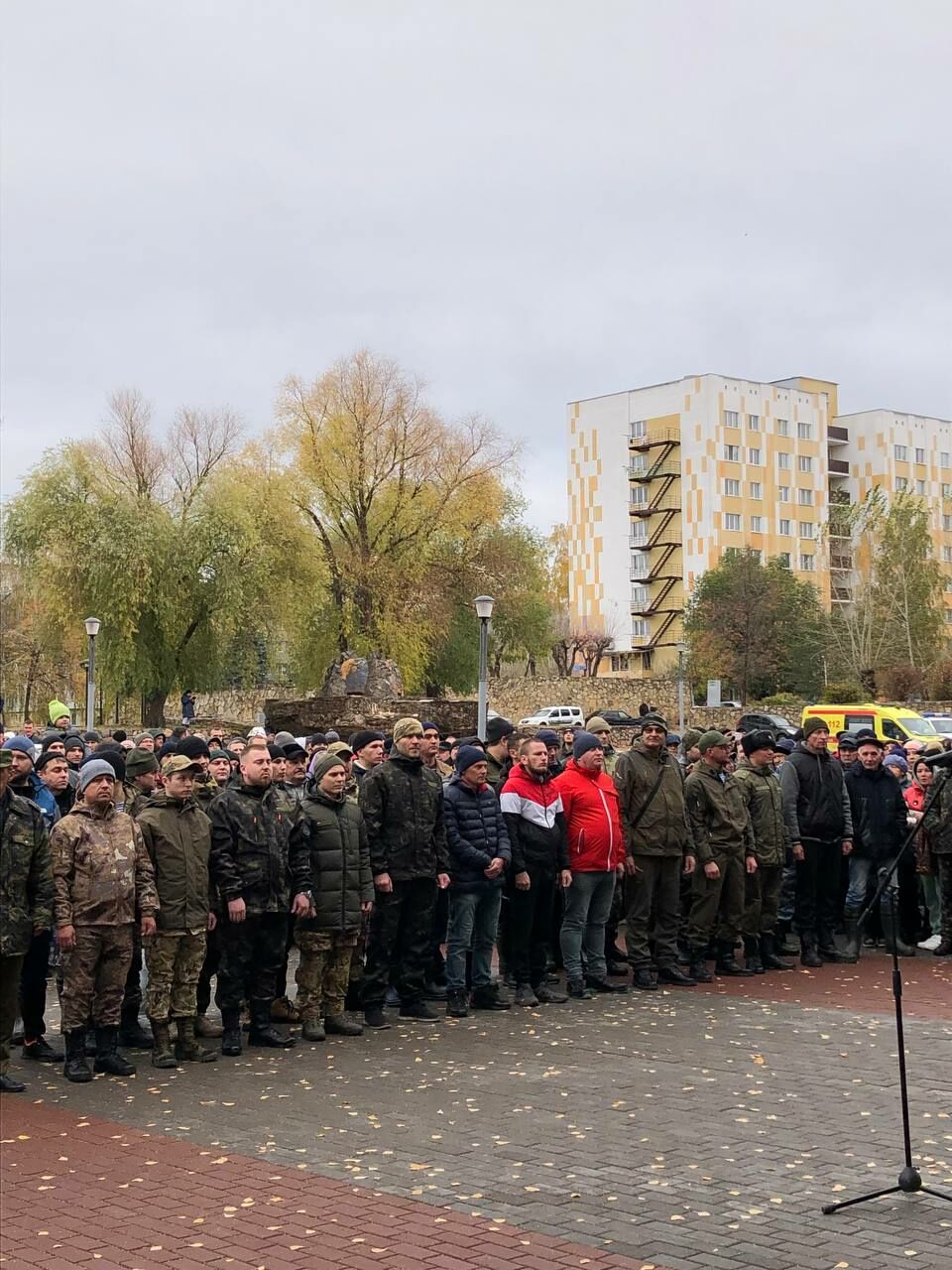 Мобилизованным из&nbsp;Челнов перед отправкой выдали резиновые сапоги, рюкзак и&nbsp;деньги