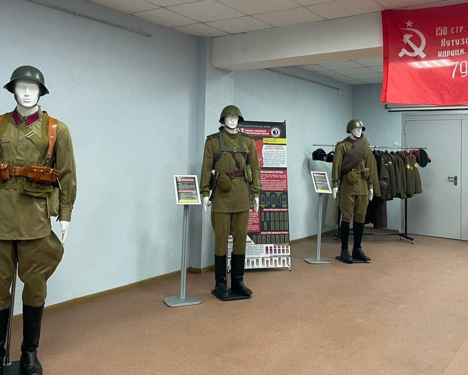 В НГПУ Челнов состоялось открытие военной исторической выставки