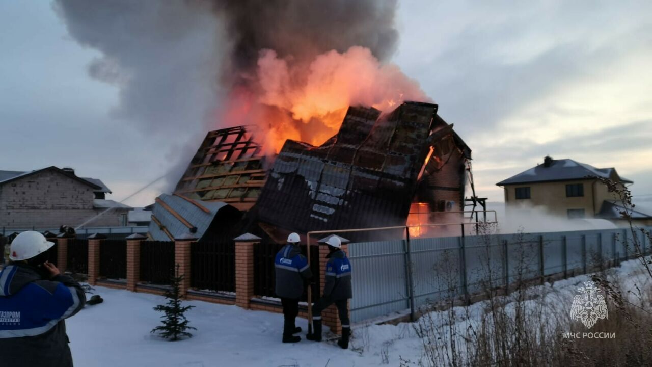 В Татарстане взорвался частный дом, хозяин в реанимации