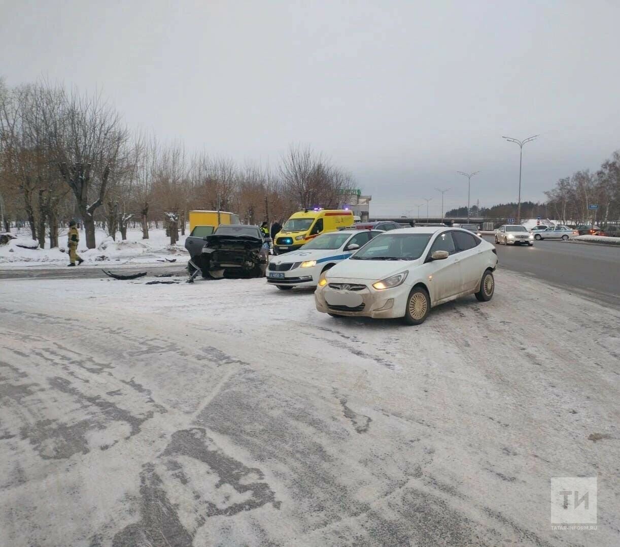 В&nbsp;Челнах произошло столкновение трех машин, пострадали два водителя и&nbsp;один пассажир