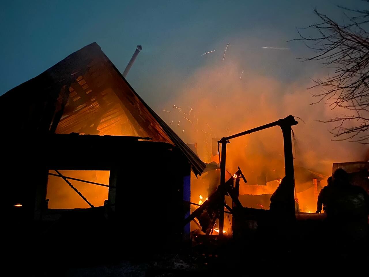 Под Набережными Челнами загорелся частный дом, погиб хозяин
