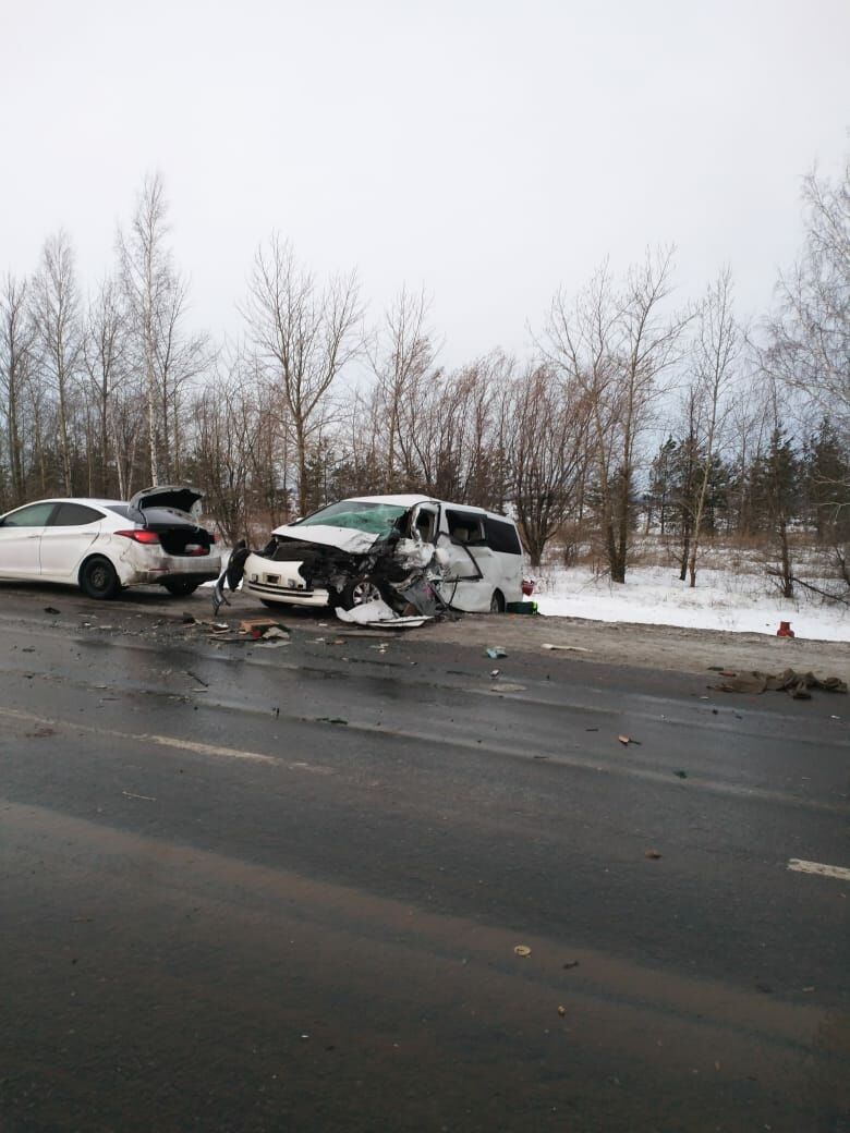 На трассе в Татарстане при ДТП трое получили травмы и один человек погиб