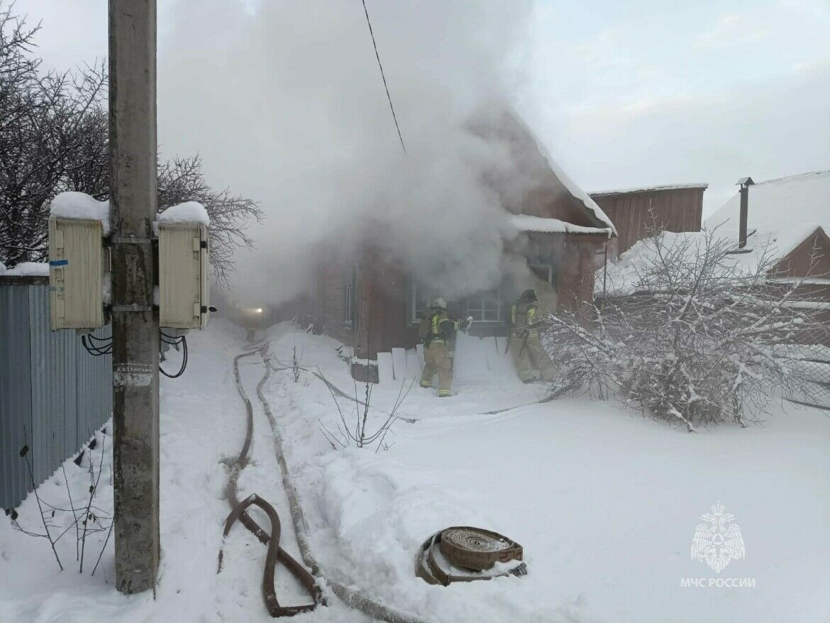 В Татарстане при пожаре в частном доме погибли мужчина и женщина