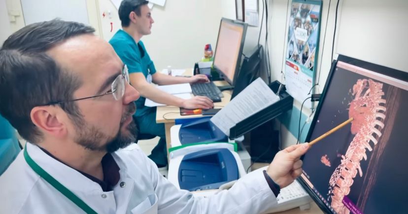 Хирурги БСМП из Набережных Челнов первыми в России заменили самый крупный сосуд в организме человека на протез