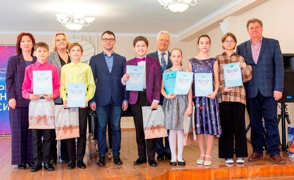 Школьники из Челнов стали стипендиатами фонда «Новые имена»
