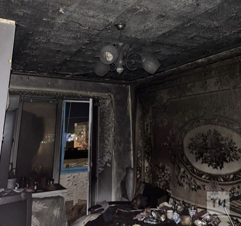 Тело женщины нашли спасатели, потушив пожар в квартире в Челнах