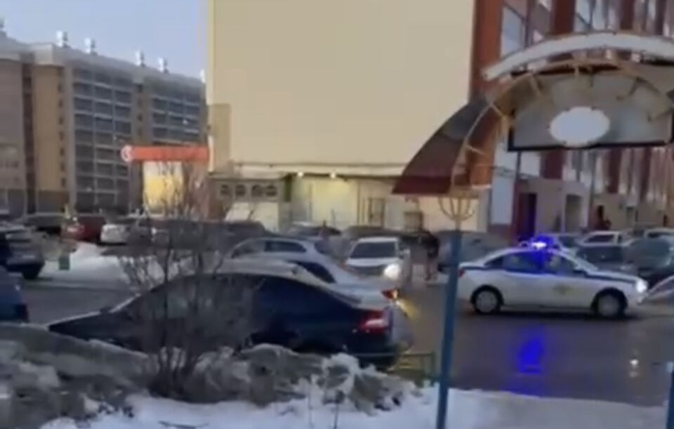 Лихач протаранил автомобиль полицейских при попытке скрыться в Челнах