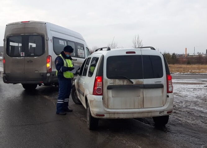 ГИБДД Челнов провела проверку пассажирского транспорта и выявила 44 нарушения