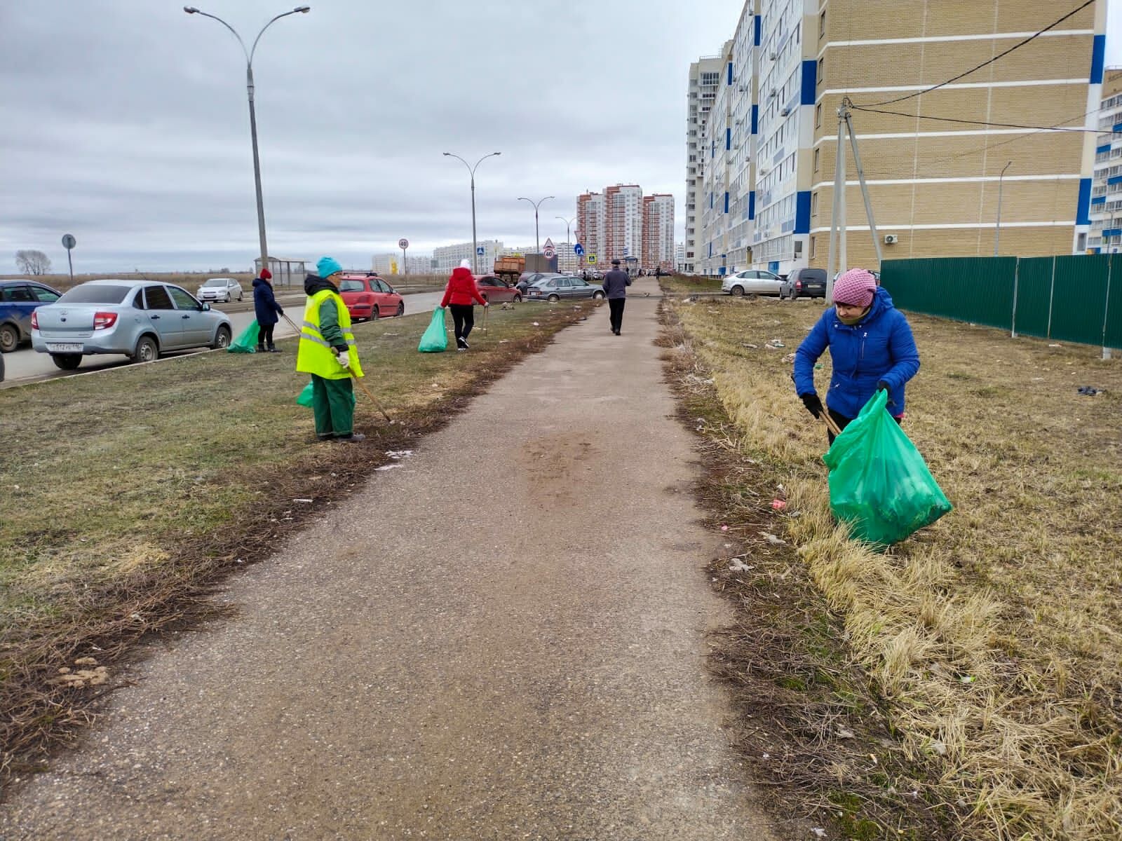 В Челнах в субботнике приняли участие 1665 горожан