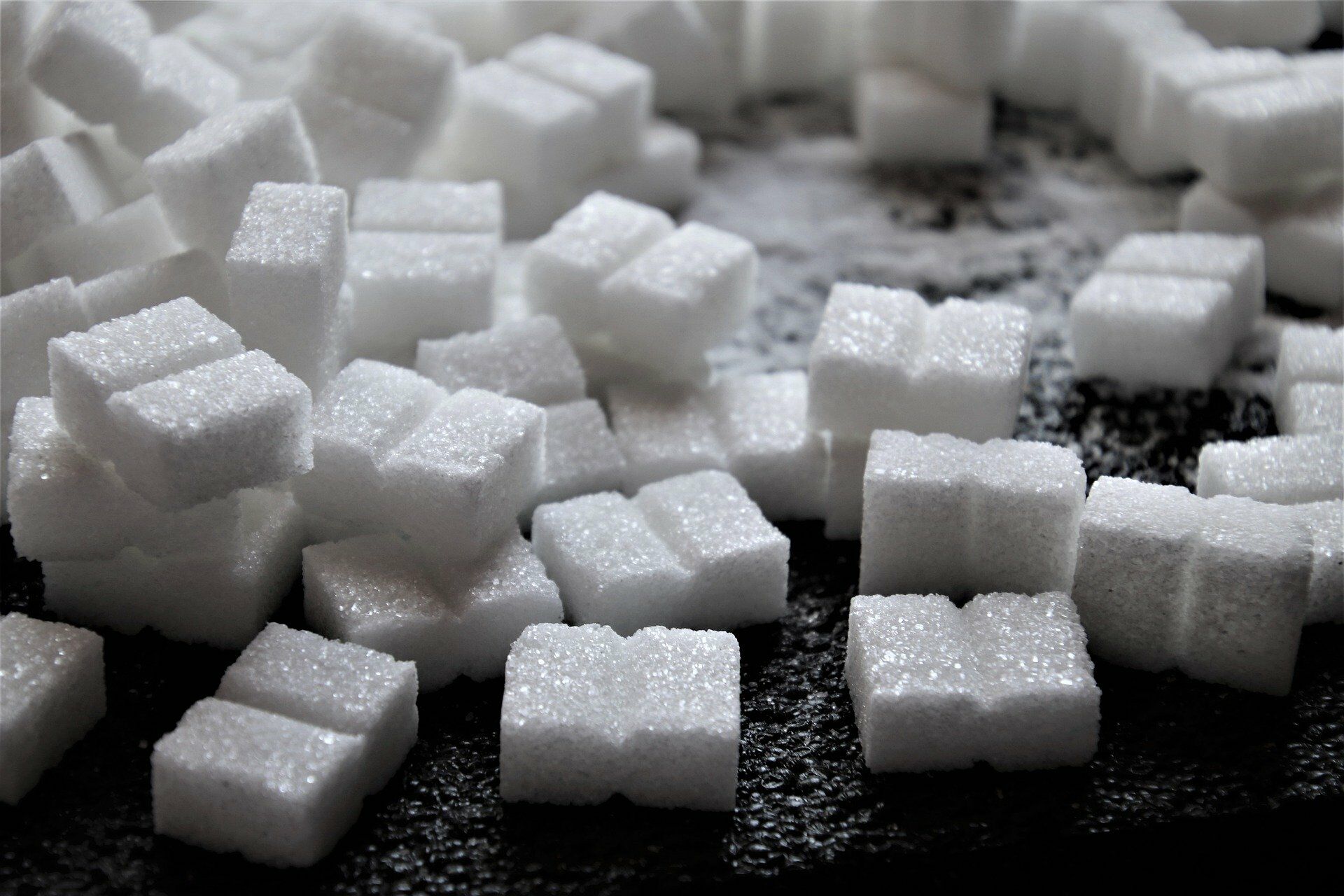 Доктор Александр Мясников объяснил, почему вреден сахар