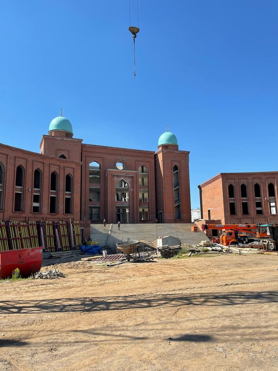 В Челнах за пять месяцев на строительство соборной мечети «Джамиг» собрано 18 млн рублей