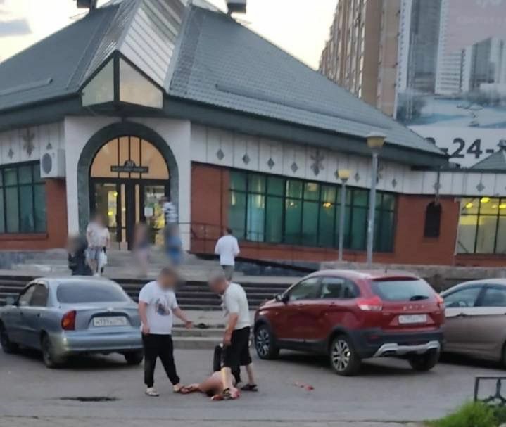 Соцсети: на улице в Челнах обнаружен мужчина с ножевыми ранениями