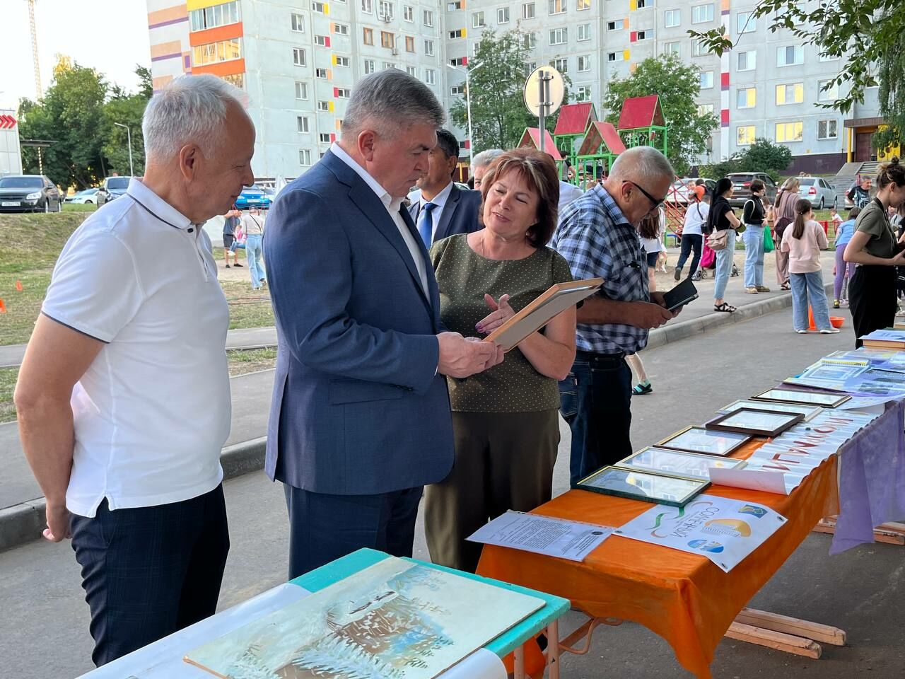 Наиль Магдеев отметил праздник двора с&nbsp;жителями Автозаводского района Челнов