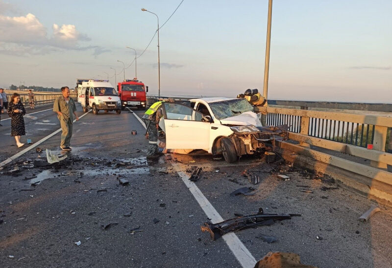 Момент смертельного ДТП в Чувашии, в котором погиб водитель из Татарстана, попало на видео