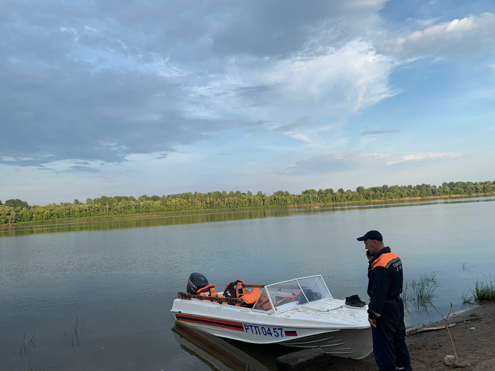В Татарстане спасатели вытащили тело мужчины, который решил искупаться пьяным