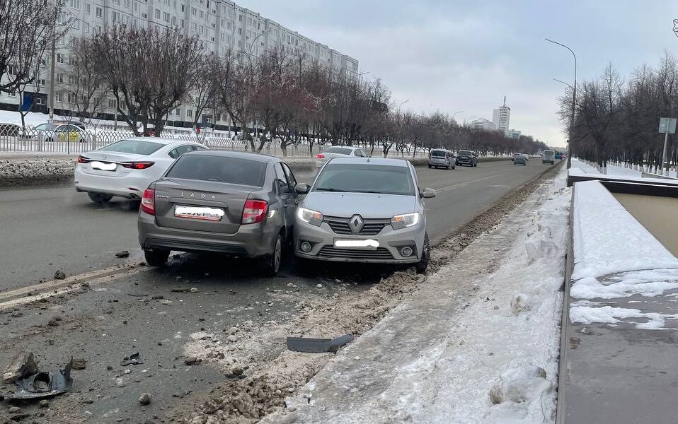 В&nbsp;Челнах произошло ДТП с&nbsp;участием двух легковушек