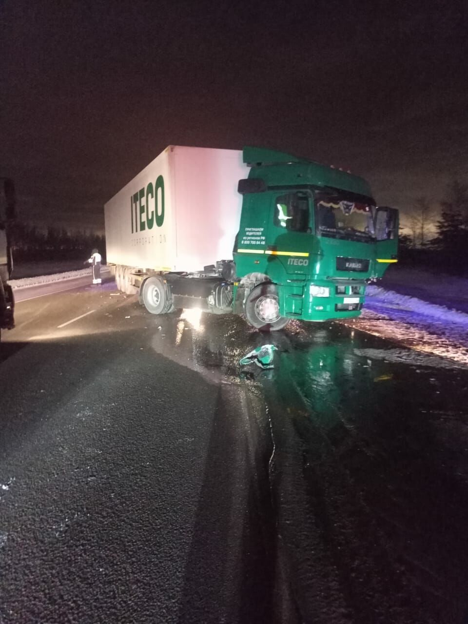 На трассе в Татарстане при ДТП с «КАМАЗом» погиб водитель легковушки